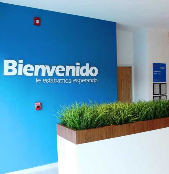 One Monclova Hotel Exterior photo
