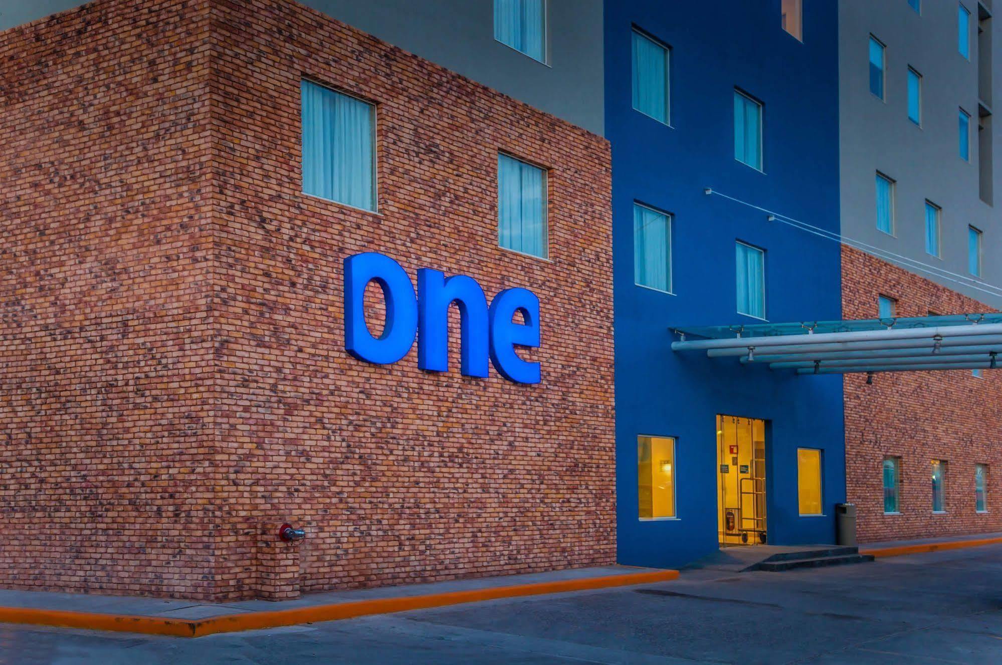 One Monclova Hotel Exterior photo
